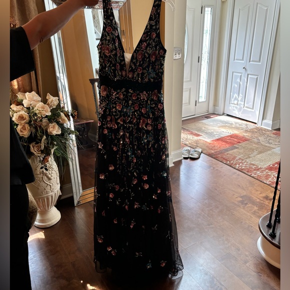 Barely used gorgeous beaded a line mac duggal. - Picture 2 of 9